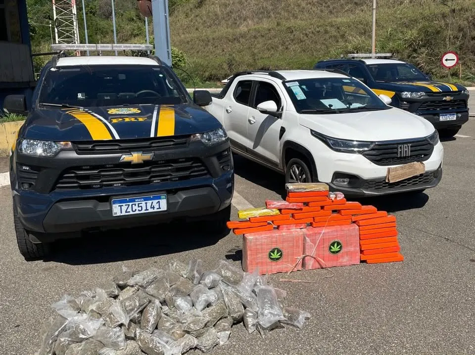 PRF apreende mais de 110 kg de drogas em veículo furtado e clonado na BR-262